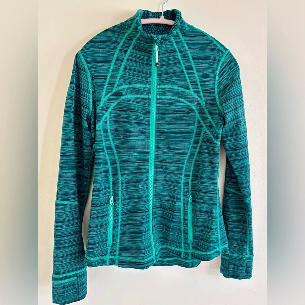 Lululemon Define Jacket in Cyber Jungle Hero Blue Green Striped Colorway Size 10